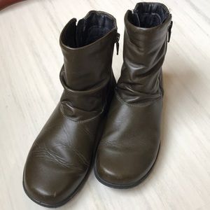 Hotter olive green boot, genuine leather Size 7